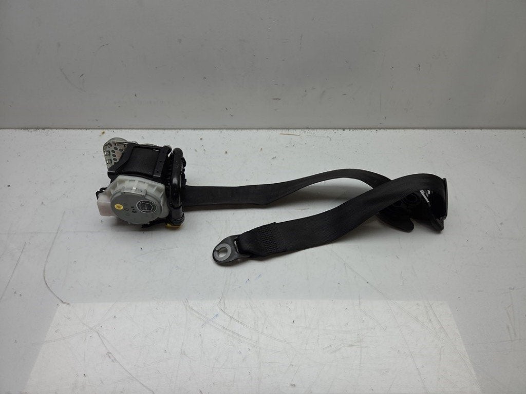 CEINTURE DE SECURITE AVANT DROIT A3 Sportback (8VA / 8VF), Utilisé, Audi