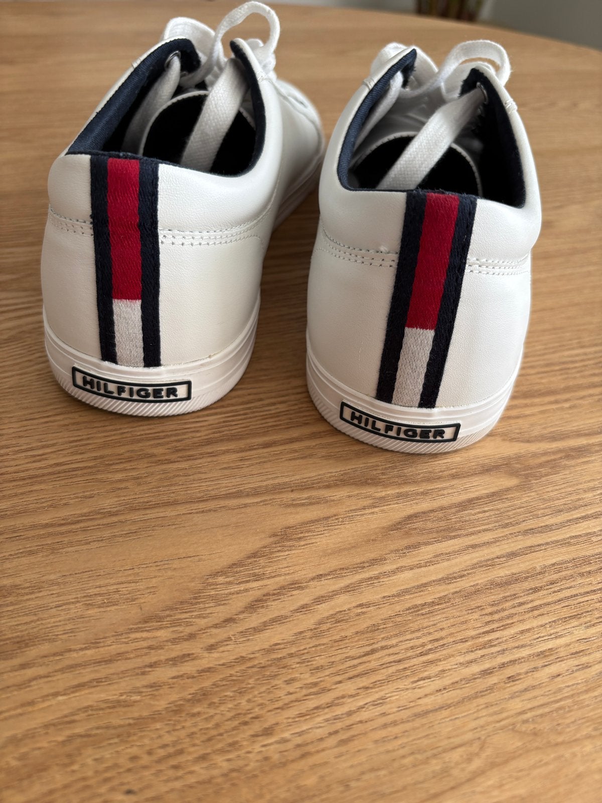 Tommy Hilfiger, Enlèvement ou Envoi, Comme neuf