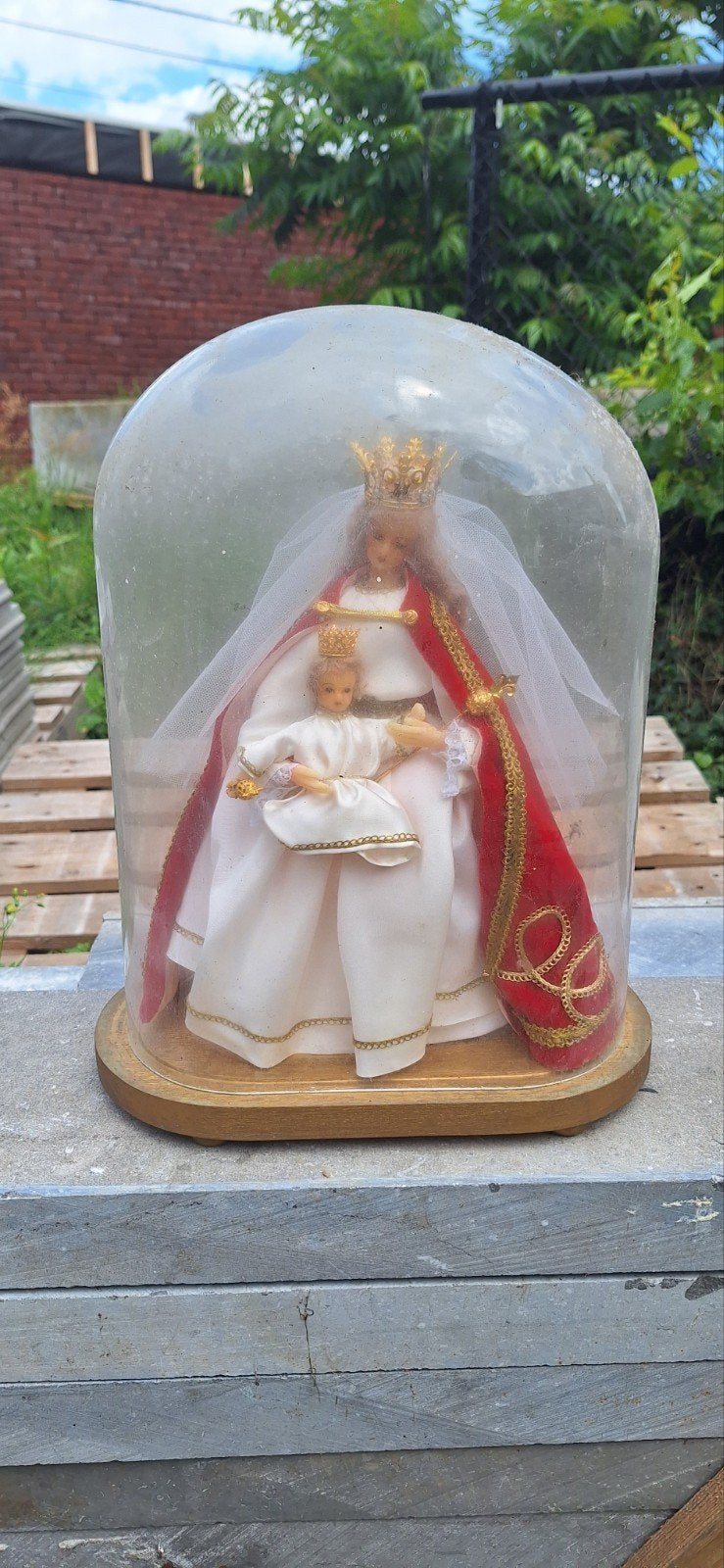 Maria met Kind, gekroond, in textiel gekleed., Antiek en Kunst, Ophalen
