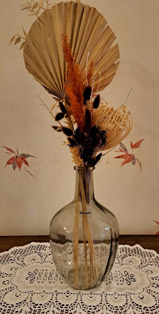Verre en verre transparent avec fleurs séchées, Enlèvement