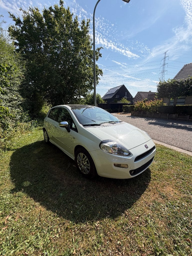 Fiat Punto, Auto's, Fiat, Voorwielaandrijving, Euro 5, Stof, Zwart