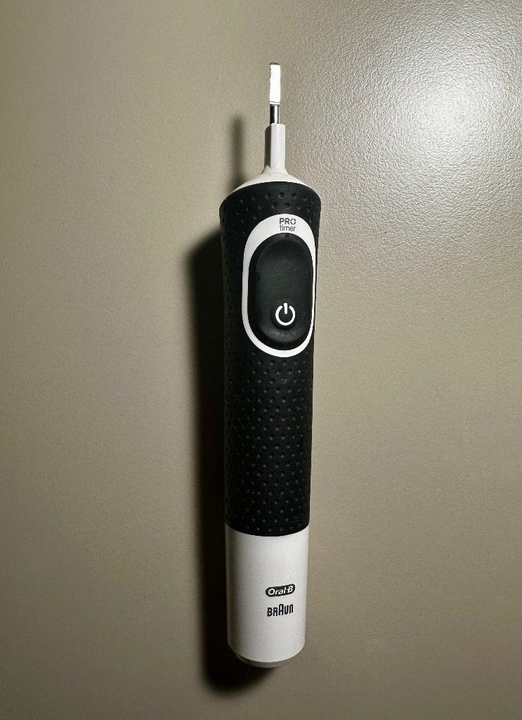 Oral-B Vitality 100 Black CrossAction door Braun, Enlèvement ou Envoi, Comme neuf, Hygiène bucco-dentaire