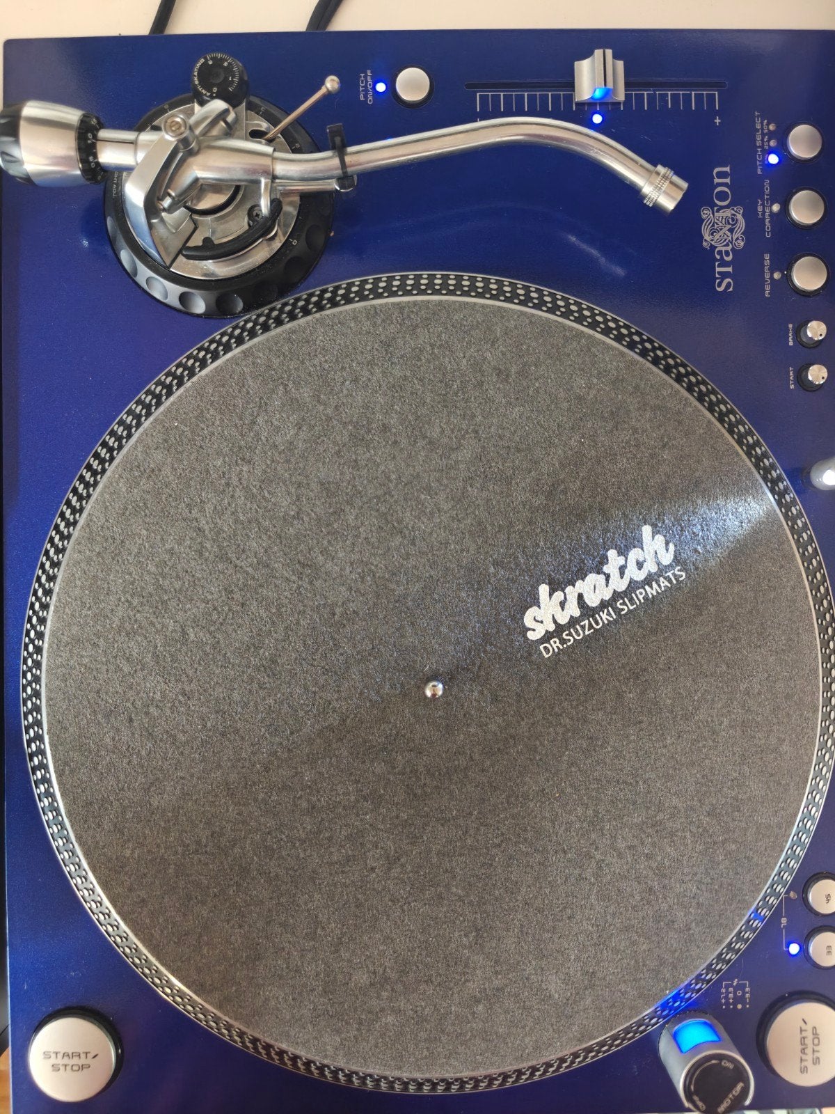 Set van 2x Stanton ST-150 Turntables + Flightcases & Decksav, Enlèvement