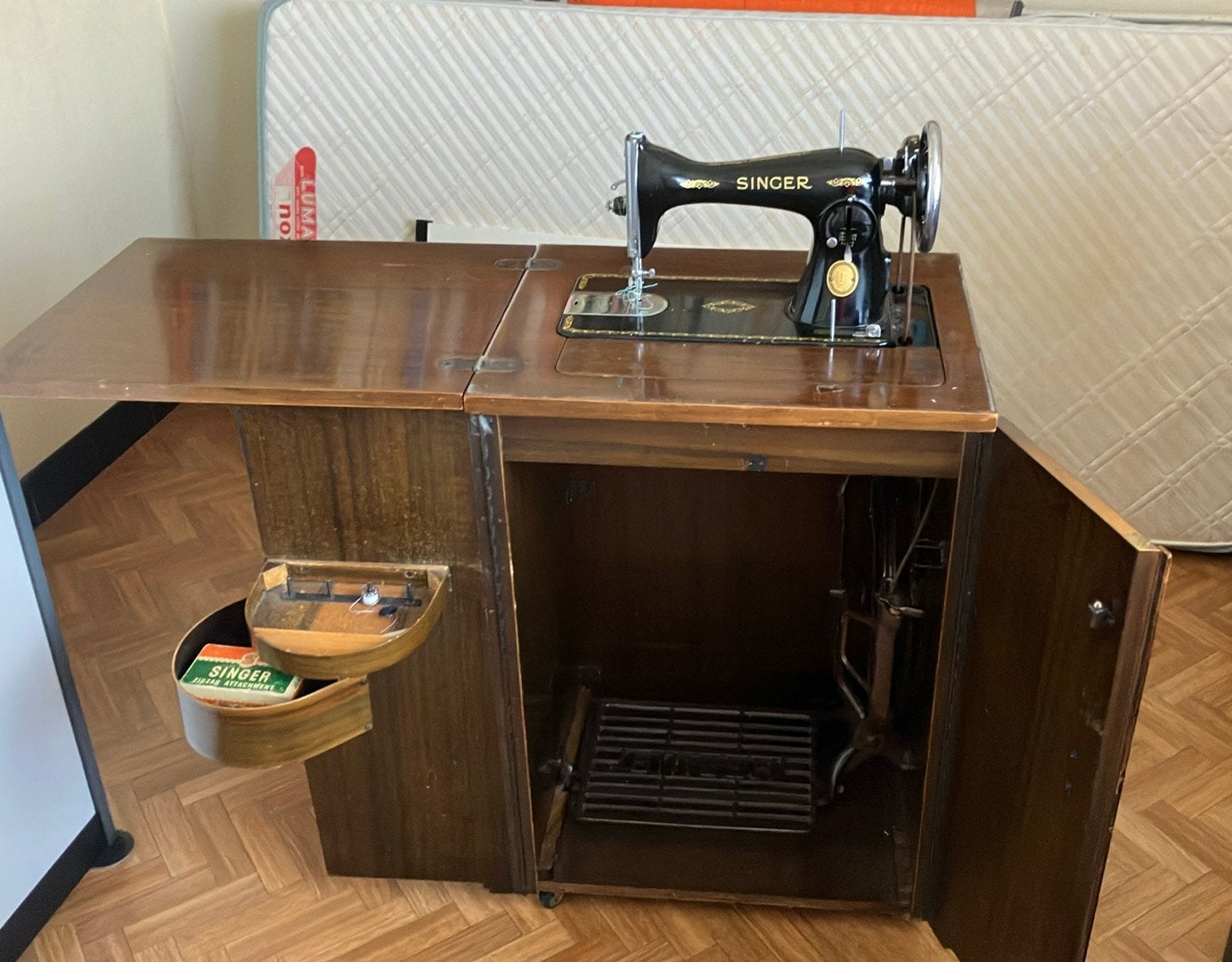 Authentieke Singer naaimachinekast, Ophalen