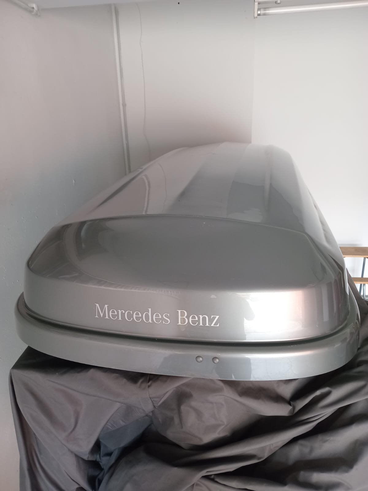 Boxe Mercedes, Enlèvement, Comme neuf