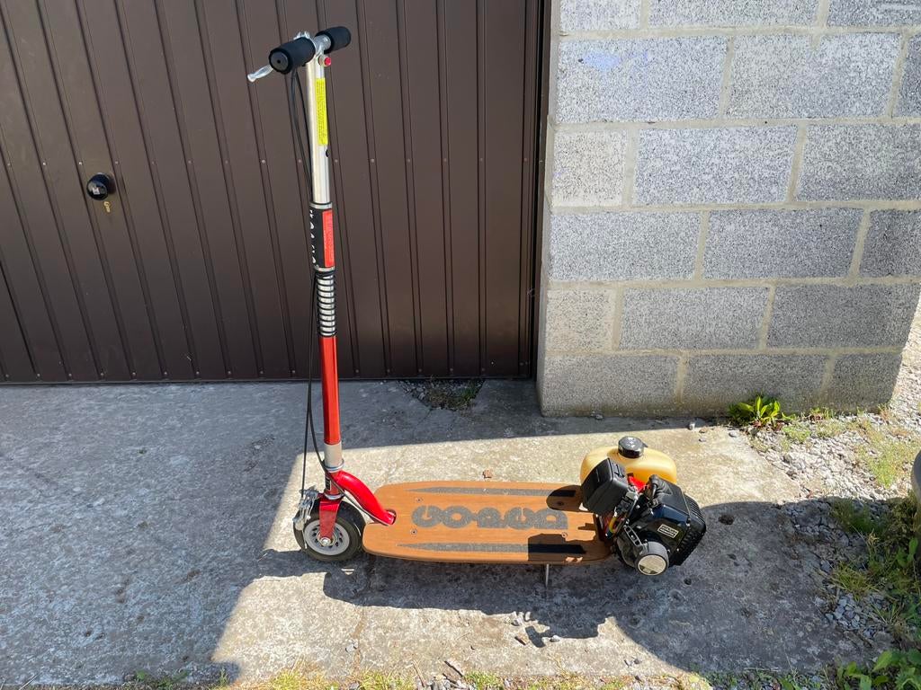 Trottinette thermique, Vélos & Vélomoteurs, Enlèvement, Utilisé