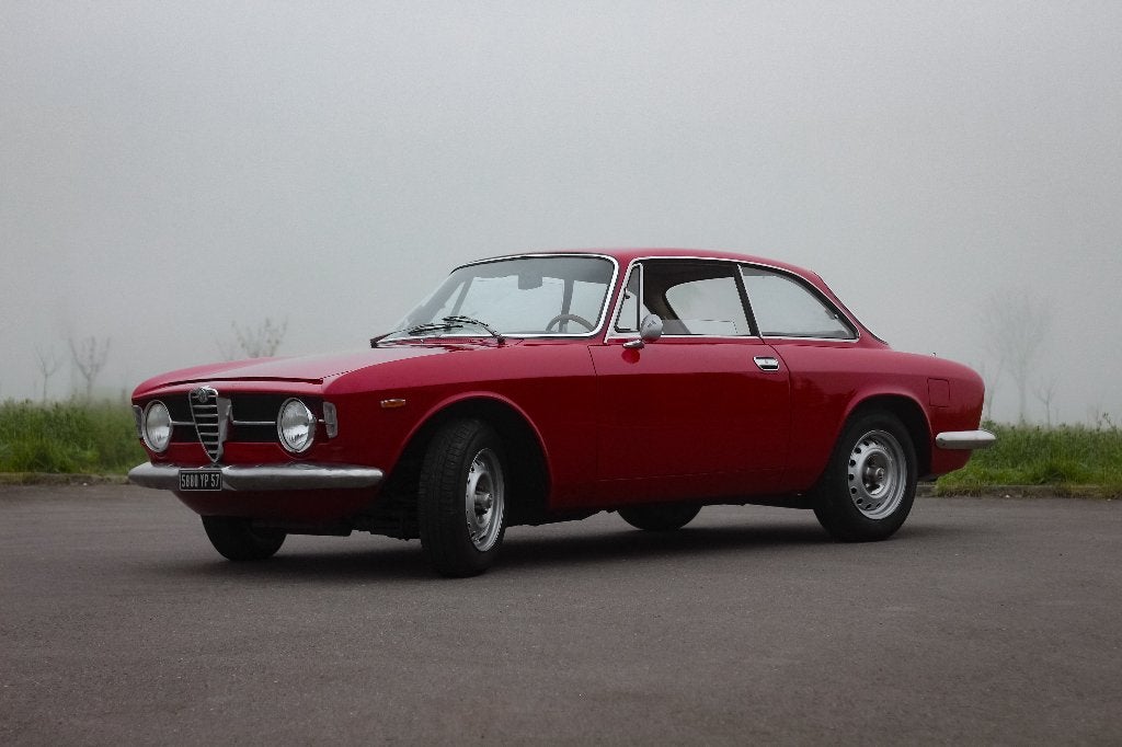 ALFA ROMEO GT1300 JUNIOR 1968, Autos, Rouge, Boîte manuelle, Noir, 2 portes