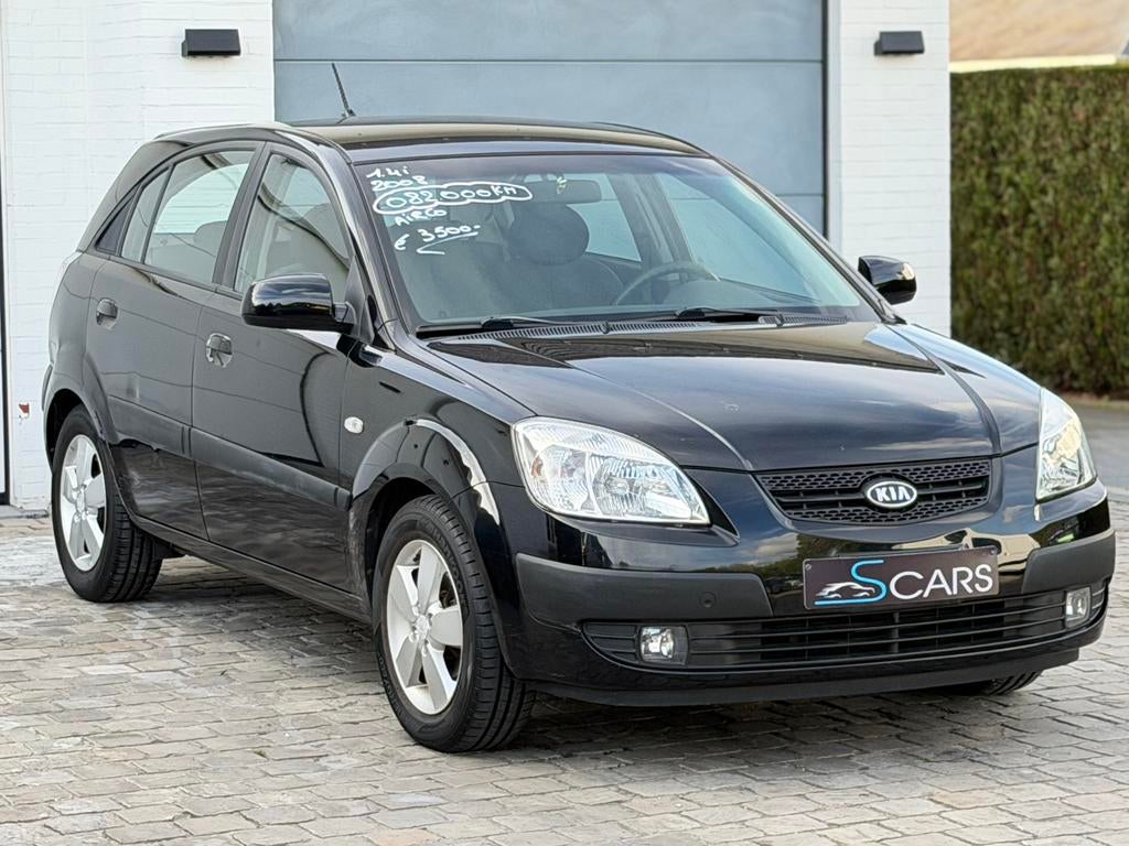 Kia Rio 1.4i ** 082.000 km ** Airco **, Zwart, Bedrijf, 5 zetels, Rio