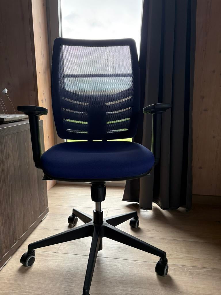 Chaise de bureau marque « emmegi », Enlèvement, Chaise de bureau