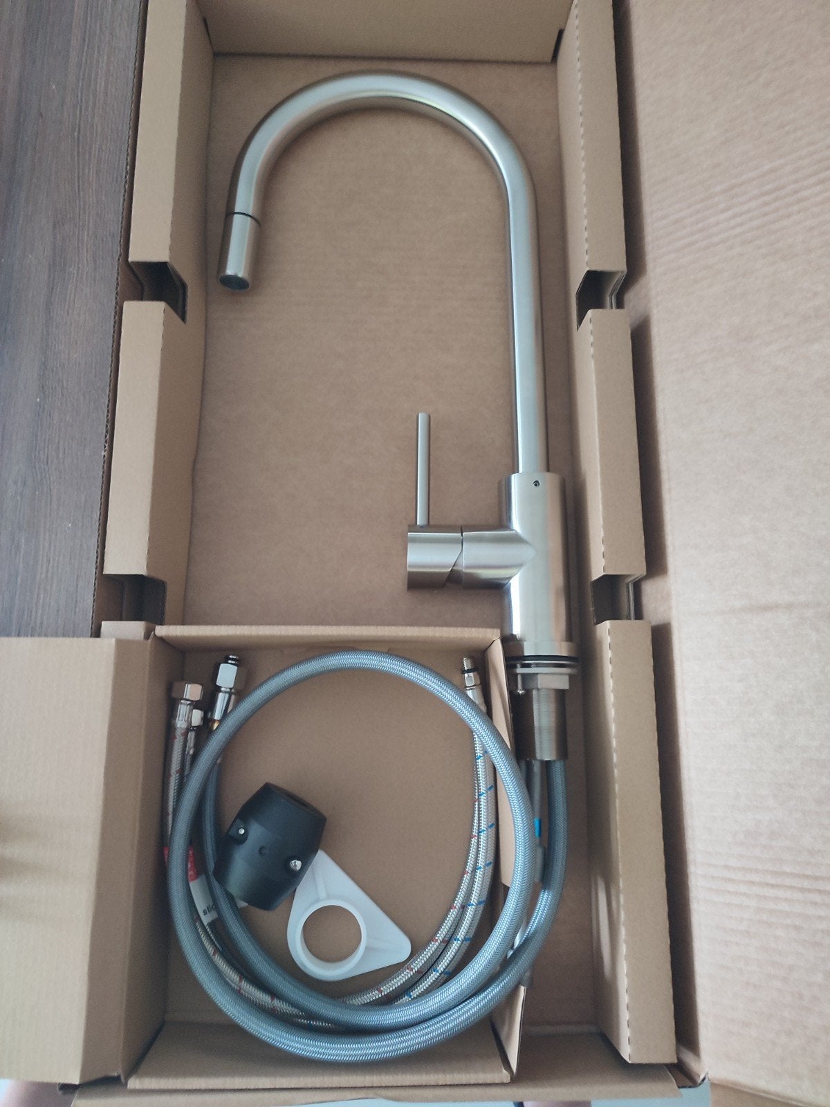 Nieuwe keukenkraan Rvs Lanesto met uitrekbare uitloop

afhal, Huis en Inrichting, Ophalen of Verzenden