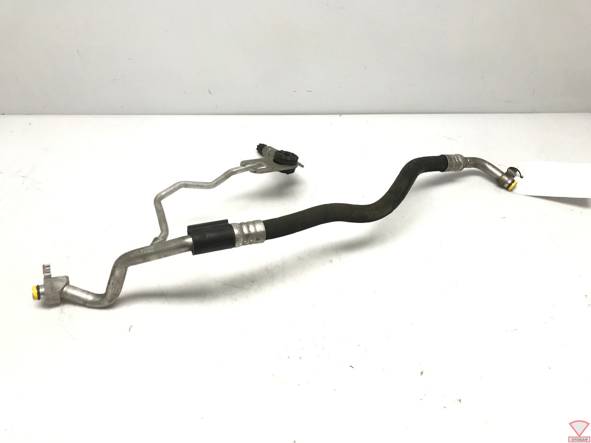 tuyau d'airco bmw s rie 5 e60 tuyau d'airco 64536982871, Petuelring 130
80788  Munich, DE, Info@bmw.de, Utilisé, BMW