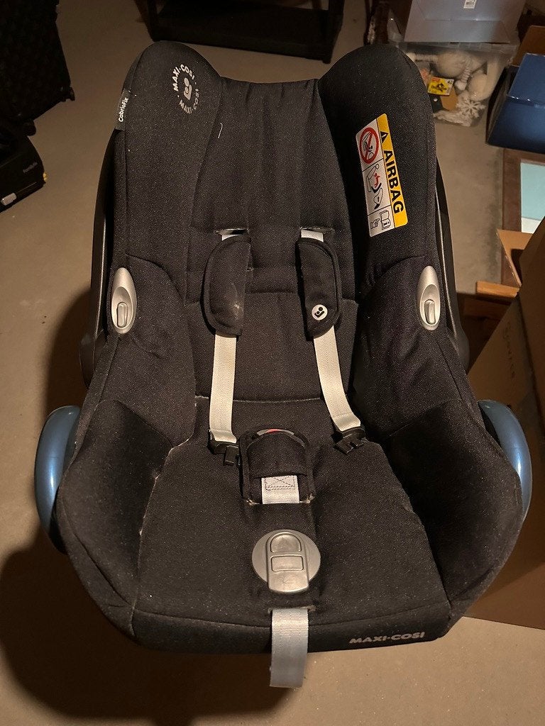 Maxicosi cabriofix incl maxi cosi familyfix + hoes, Gebruikt, Isofix, Maxi-Cosi, Ophalen