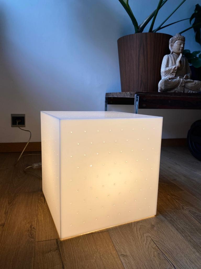 Design kubus lamp, Enlèvement