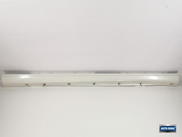 Seuil gauche d'un Volvo 850 (198), -, 3 mois de garantie, -, -