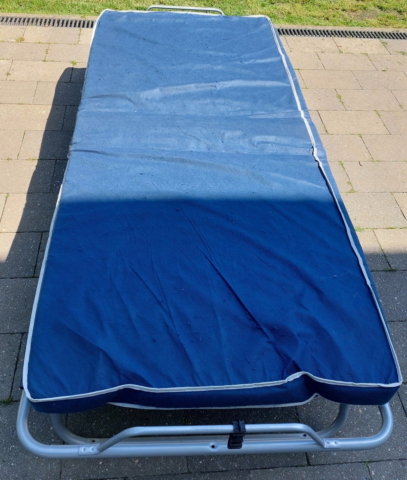 1 PERSOONS LOGEERBED, Ophalen