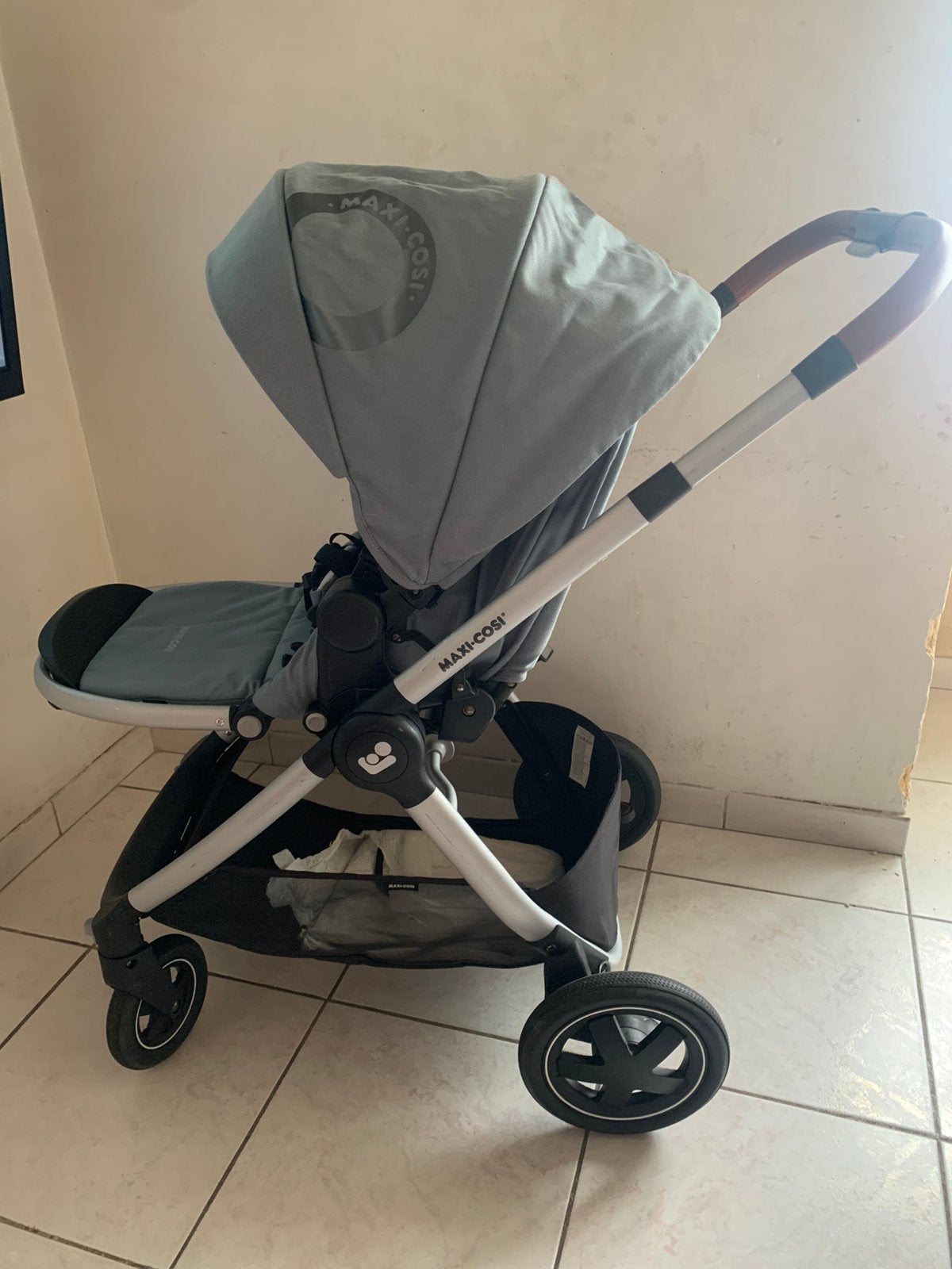 Poussette Maxi Cosi Adorra 2, Enfants & Bébés, Buggys, Enlèvement, Utilisé, Maxi-Cosi, Ombrelle