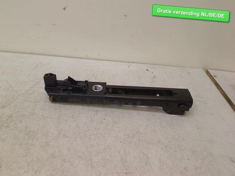 GORDEL HOOGTE VERSTELLER R Audi A4 Avant (B8) (1T0857819B), Auto-Union-Straße  1,
85057  Ingolstadt, DE, Info@audi.de, Audi, Utilisé