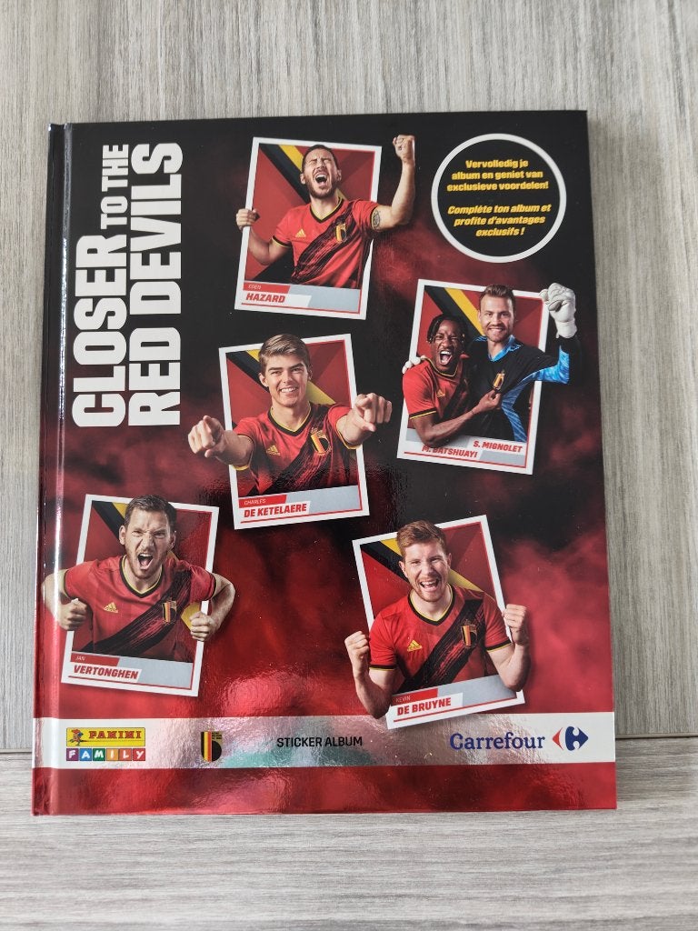 Compleet Panini Album - Closer to the Red Devils, Verzamelen, Ophalen of Verzenden, Nieuw