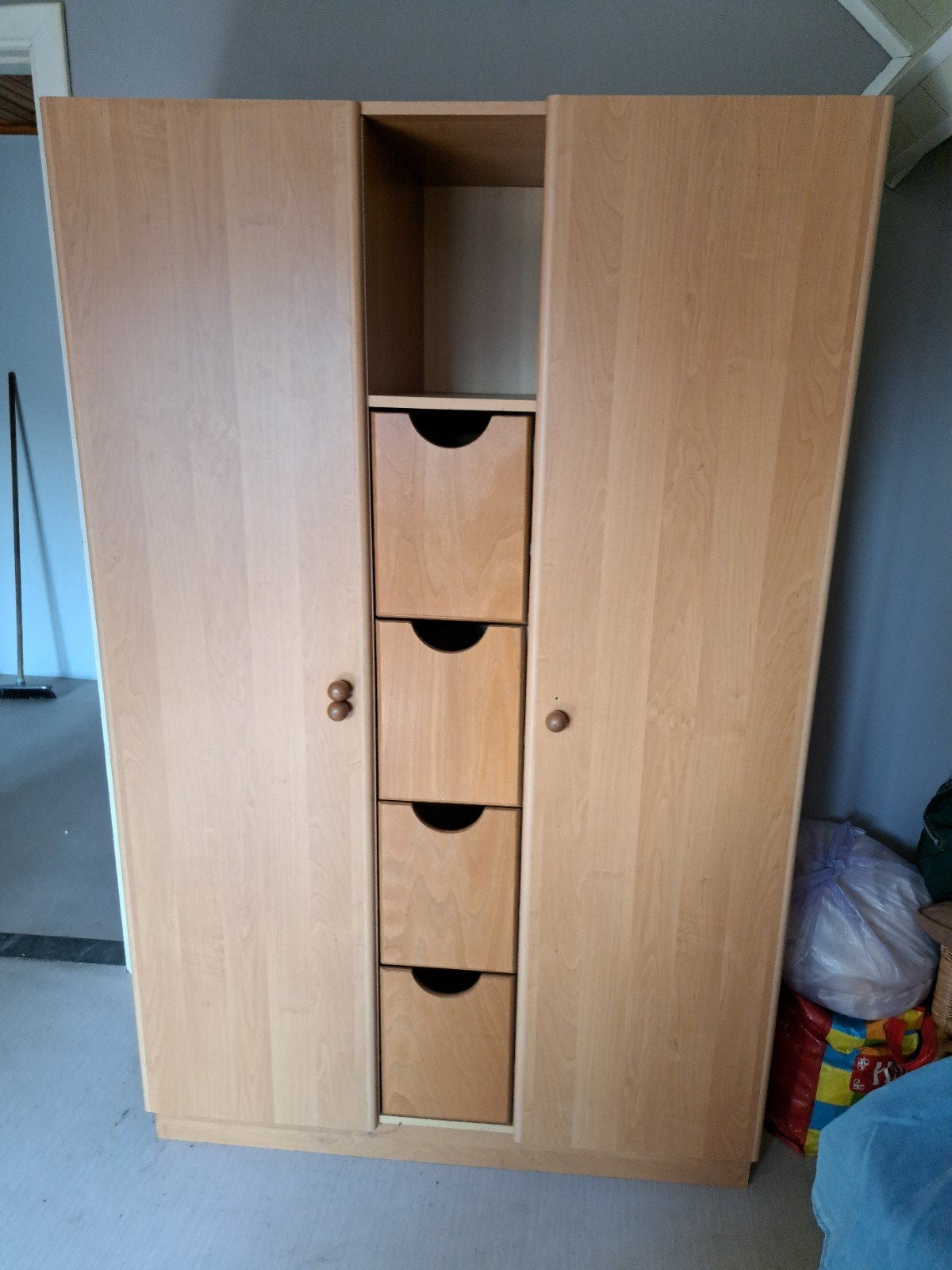 In heel goede kleer kast, Huis en Inrichting, Ophalen
