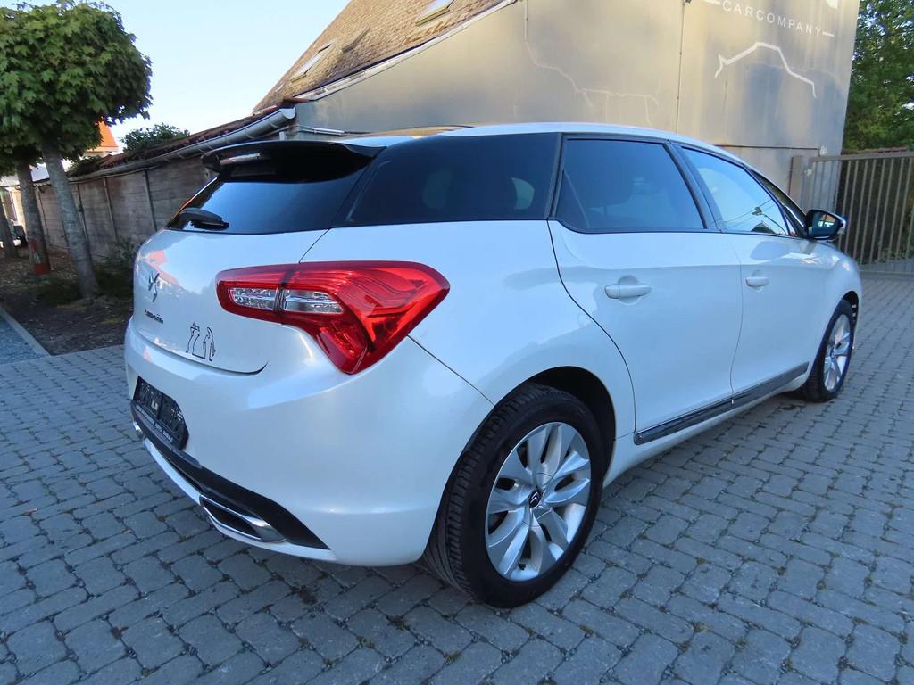 Citroën DS5 DS5 2.0 HDi Sport Chic (bj 2015, automaat), Auto's, Citroën, Euro 5, Gebruikt, Zwart, 4 cilinders