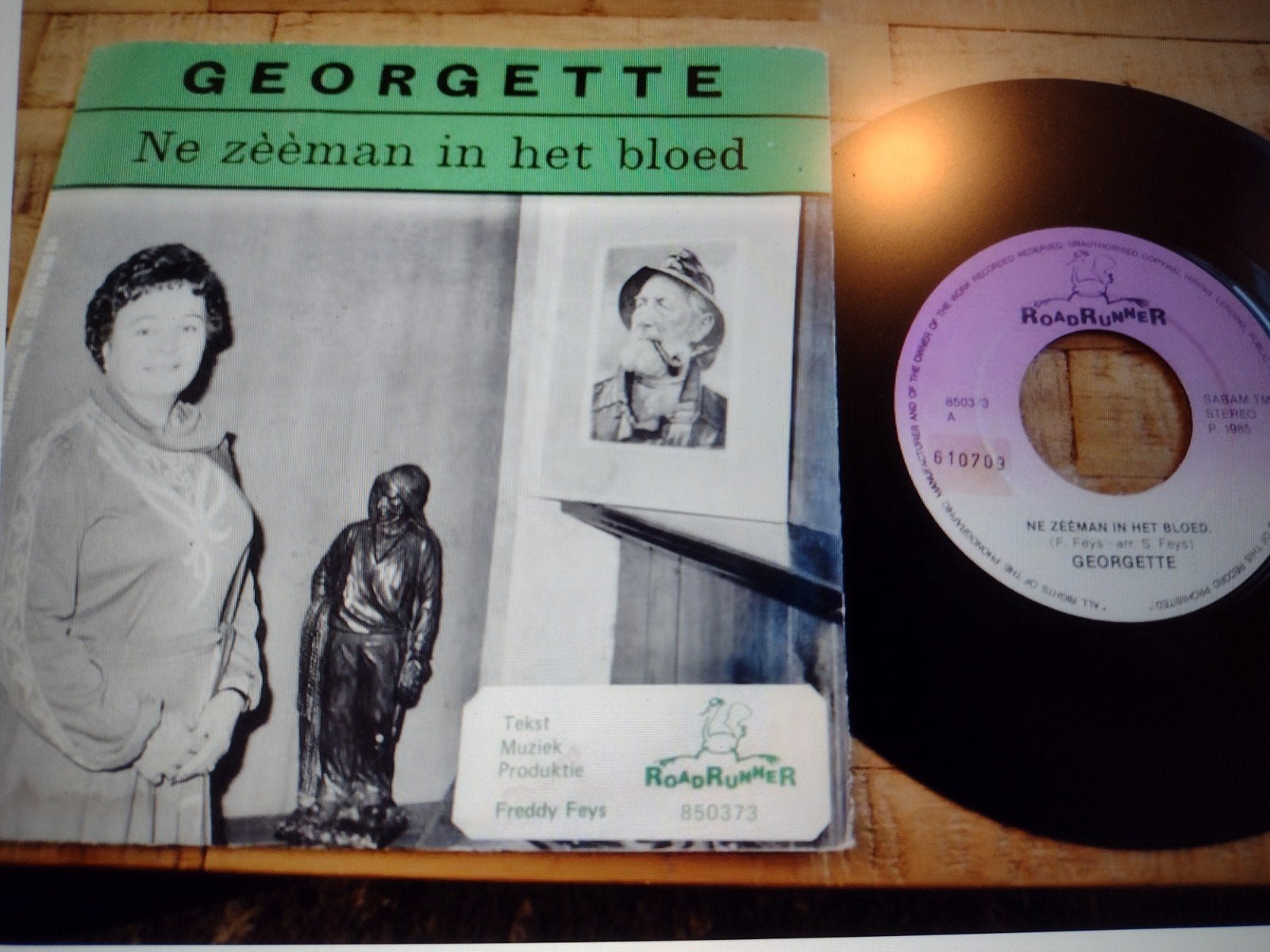 single: GEORGETTE: NE ZEEMAN IN HET BLOED (OOSTENDE), En néerlandais, 7 inch, Comme neuf, Enlèvement