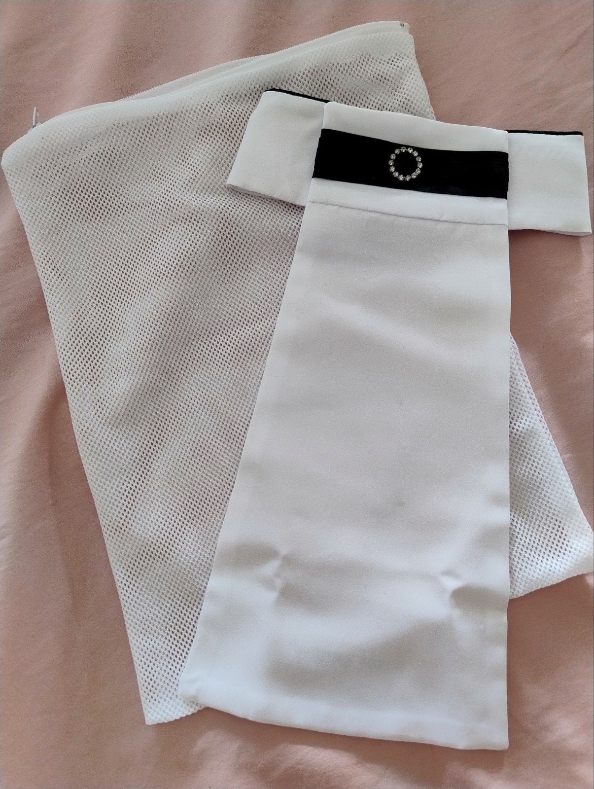NIEUW! Knappe wedstrijddas/plastron dames Harry's Horse, Animaux & Accessoires, Vêtements d'équitation, Neuf, Enlèvement ou Envoi