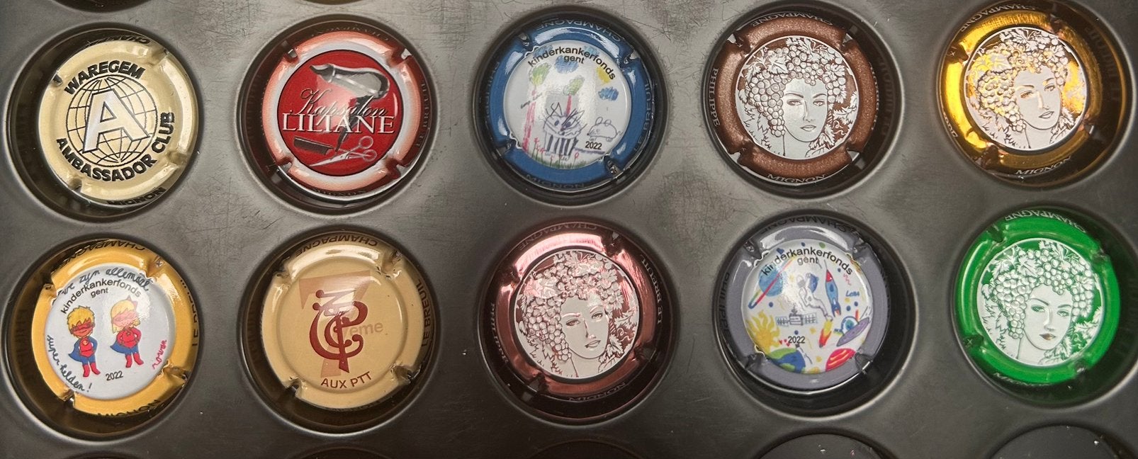 10 mooie champagne capsules, Enlèvement ou Envoi
