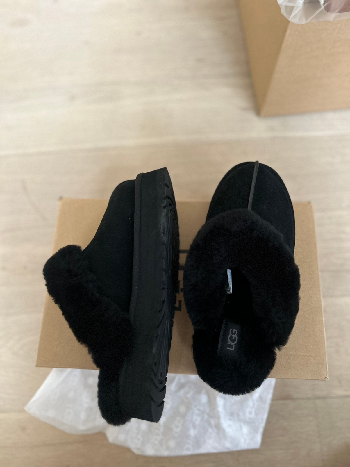 UGG Disquette maat 38, Enfants & Bébés, Enlèvement, Comme neuf