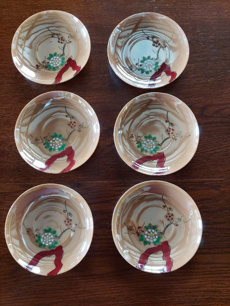 japans servies, Enlèvement