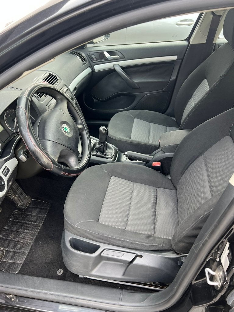 Skoda Octavia - avec inspection, Achat, Entreprise, Air conditionné, Essence