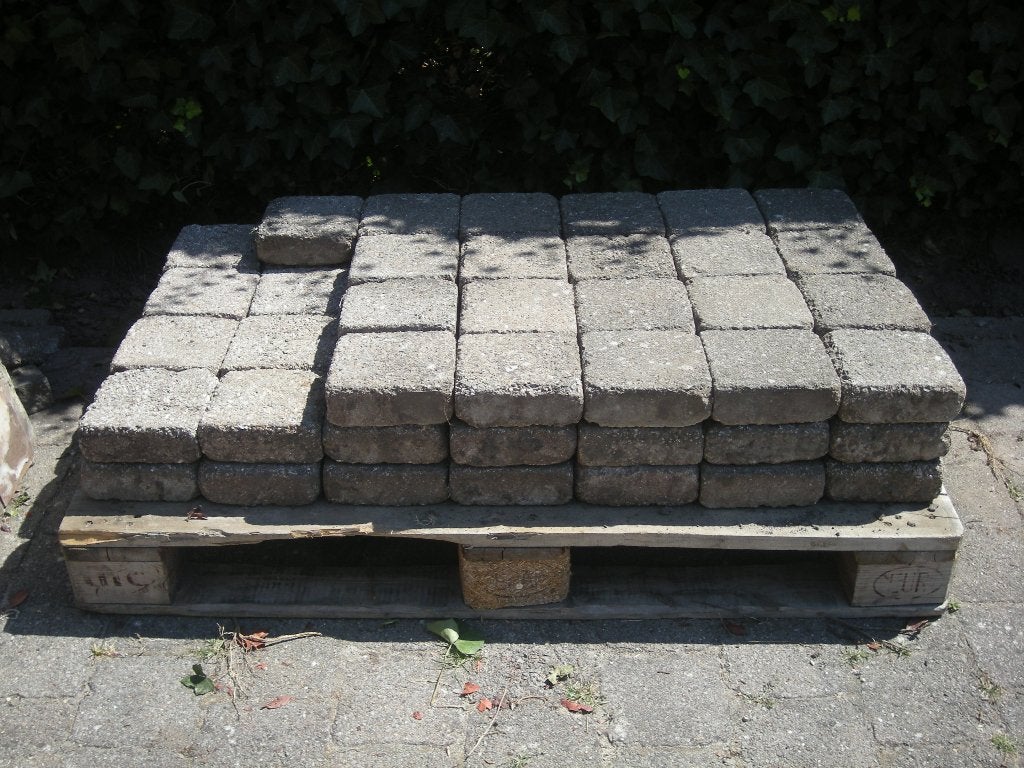 Lotje betonklinkers 16 x 16 x 5,5 cm bontgekleurd, Tuin en Terras, Tegels en Klinkers, Ophalen, Gebruikt, Klinkers, Minder dan 5 m²