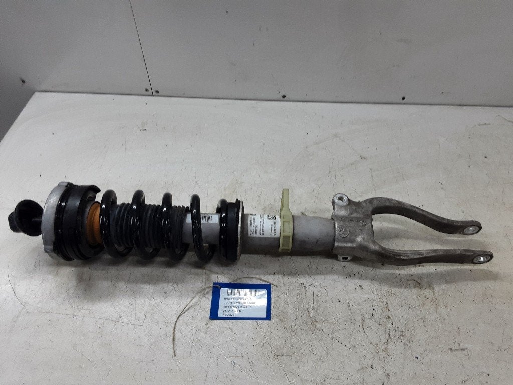 AMORTISSEUR OU ABSORBEUR DE CHOC AVANT GAUCHE 8 serie (G15), Utilisé, BMW, Petuelring 130
80809  München, DE, Bayerische Motoren Werke AG