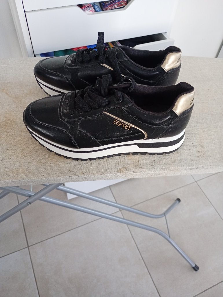 Esprit sportschoen, Kleding | Dames, Ophalen of Verzenden, Zo goed als nieuw, Esprit, Sportschoenen