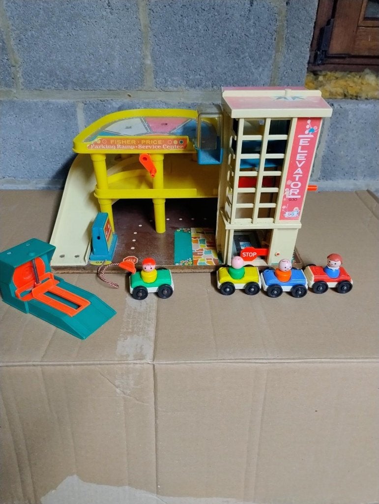 Fisher Price Vintage garage met héél véél gerief erbij, Ophalen of Verzenden, Gebruikt, Met geluid