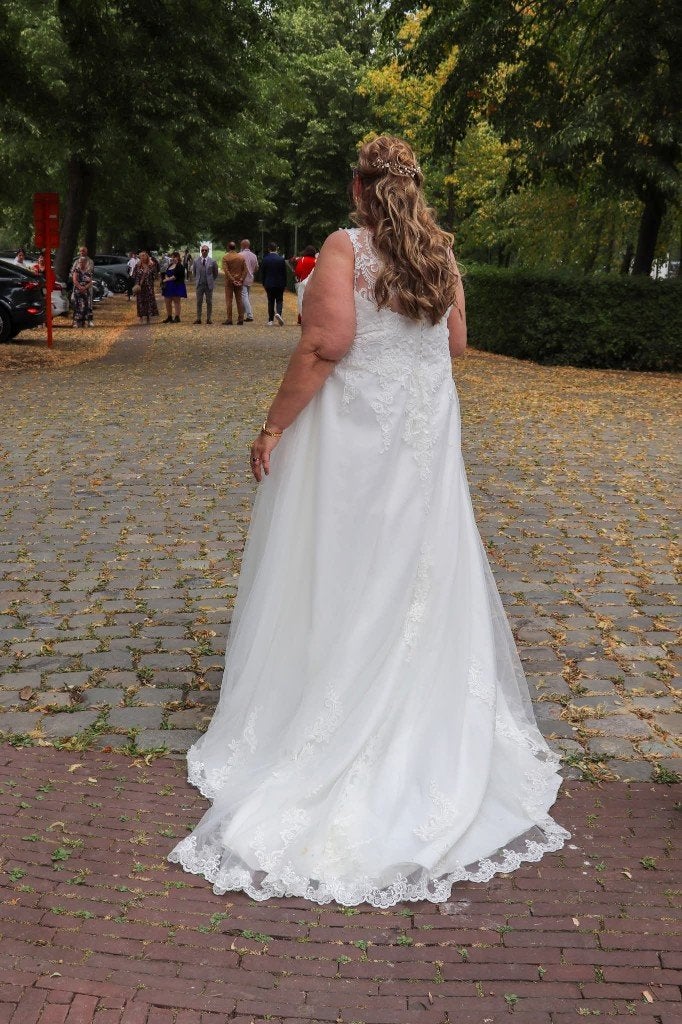 Trouwjurk, Ophalen, Zo goed als nieuw, Wit, Trouwjurk