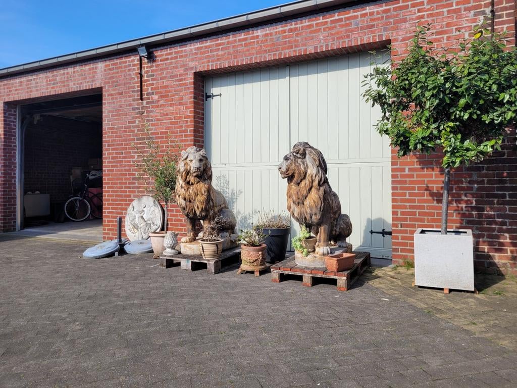 Leeuwen 2x, Tuin en Terras, Tuinbeelden, Ophalen, Zo goed als nieuw