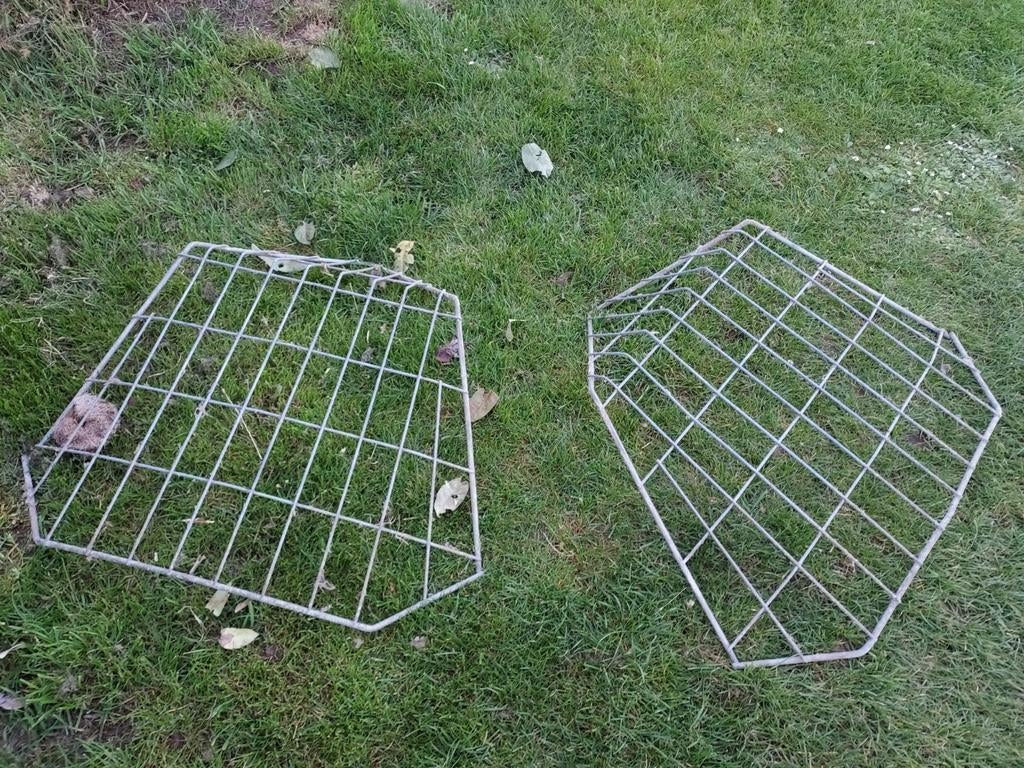 2 râteliers à foin /casier à foin/orme à foin, Enlèvement