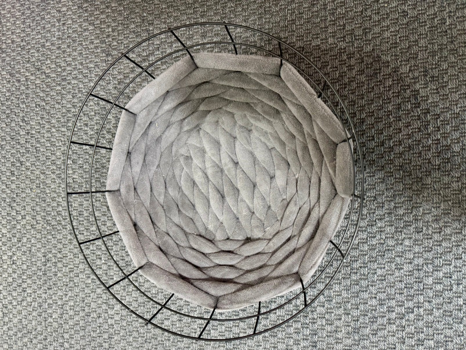 Mand/Cosy kattenbed of opbergruimte - Grijs, Ophalen, Zo goed als nieuw, Metaal, Mand