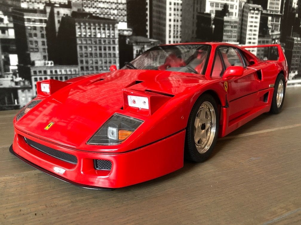 Pocher Ferrari F40 schaal 1-8 in zeer goede staat., Hobby en Vrije tijd, Modelauto's | 1:5 tot 1:12, Ophalen, Zo goed als nieuw