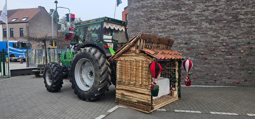 Kerststal voor achter tractor, Zakelijke goederen, Ophalen