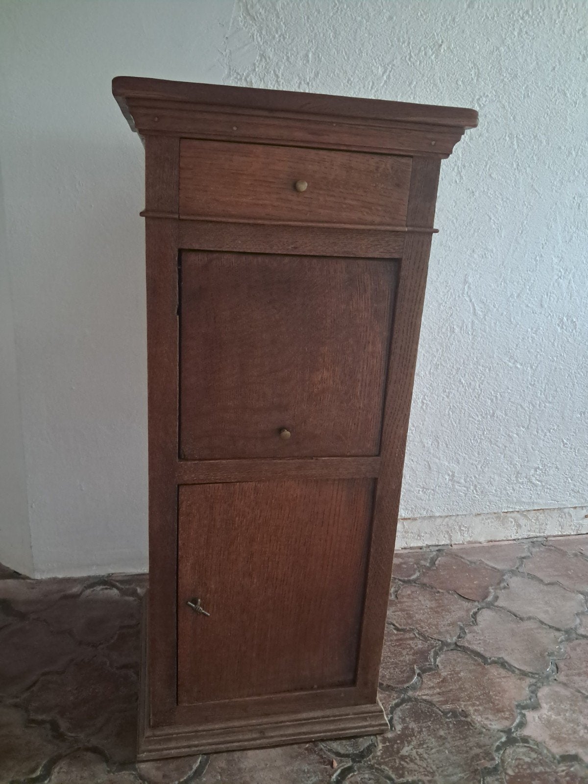Chevet ancien en bois massif, Maison & Meubles, Enlèvement