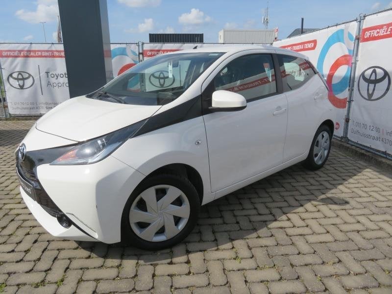 Toyota Aygo x-play, 0 pk, 0 kW, Wit, Handgeschakeld