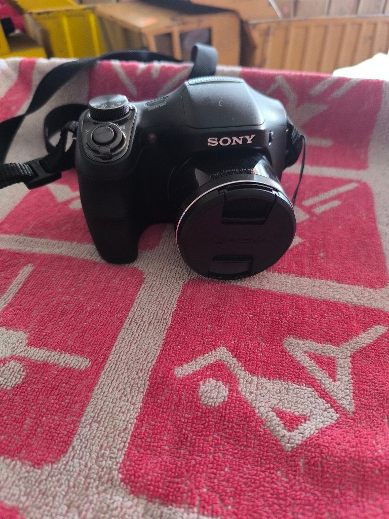 Appareil photo, Audio, Tv en Foto, Fotocamera's Digitaal, Ophalen of Verzenden, Zo goed als nieuw, Cameratas, Sony