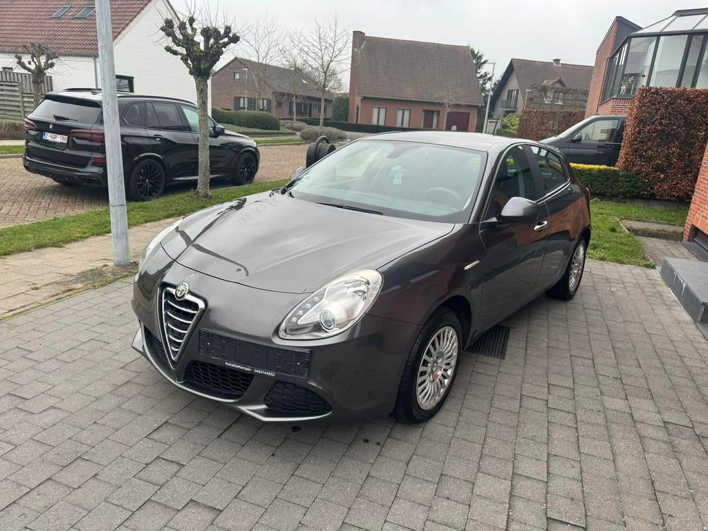 Alfa Romeo Giulietta 1.4 essence, Achat, Electronic Stability Program (ESP), Entreprise, Boîte manuelle