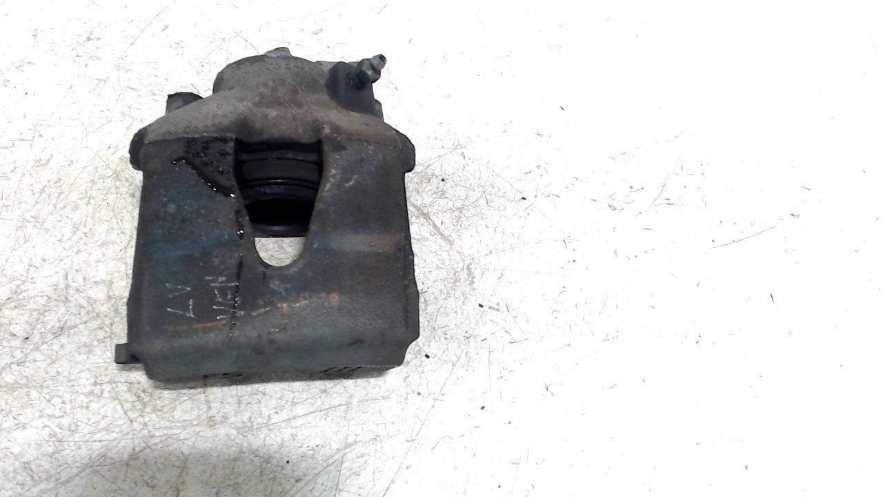 Remklauw links voor Volkswagen Golf, Onderdelen@venauto.nl, Van der Ven Autorecycling B.V., Ettenseweg 76, 4706 PB Roosendaal, The Netherlands