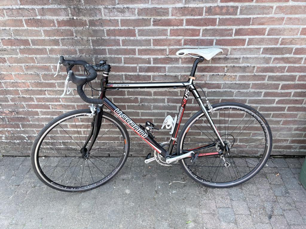 Koersfiets U.scanini, Fietsen en Brommers, Ophalen, Zo goed als nieuw