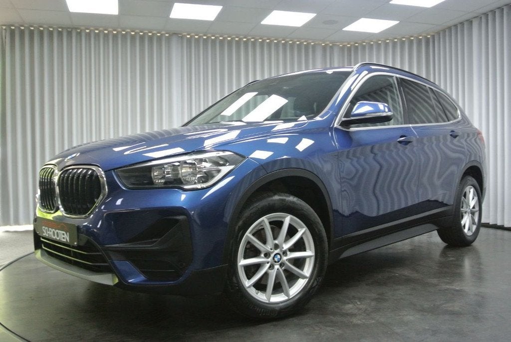 BMW X1 sDrive 18i (bj 2021, automaat), Gebruikt, Bedrijf, 5 zetels, 5 deurs