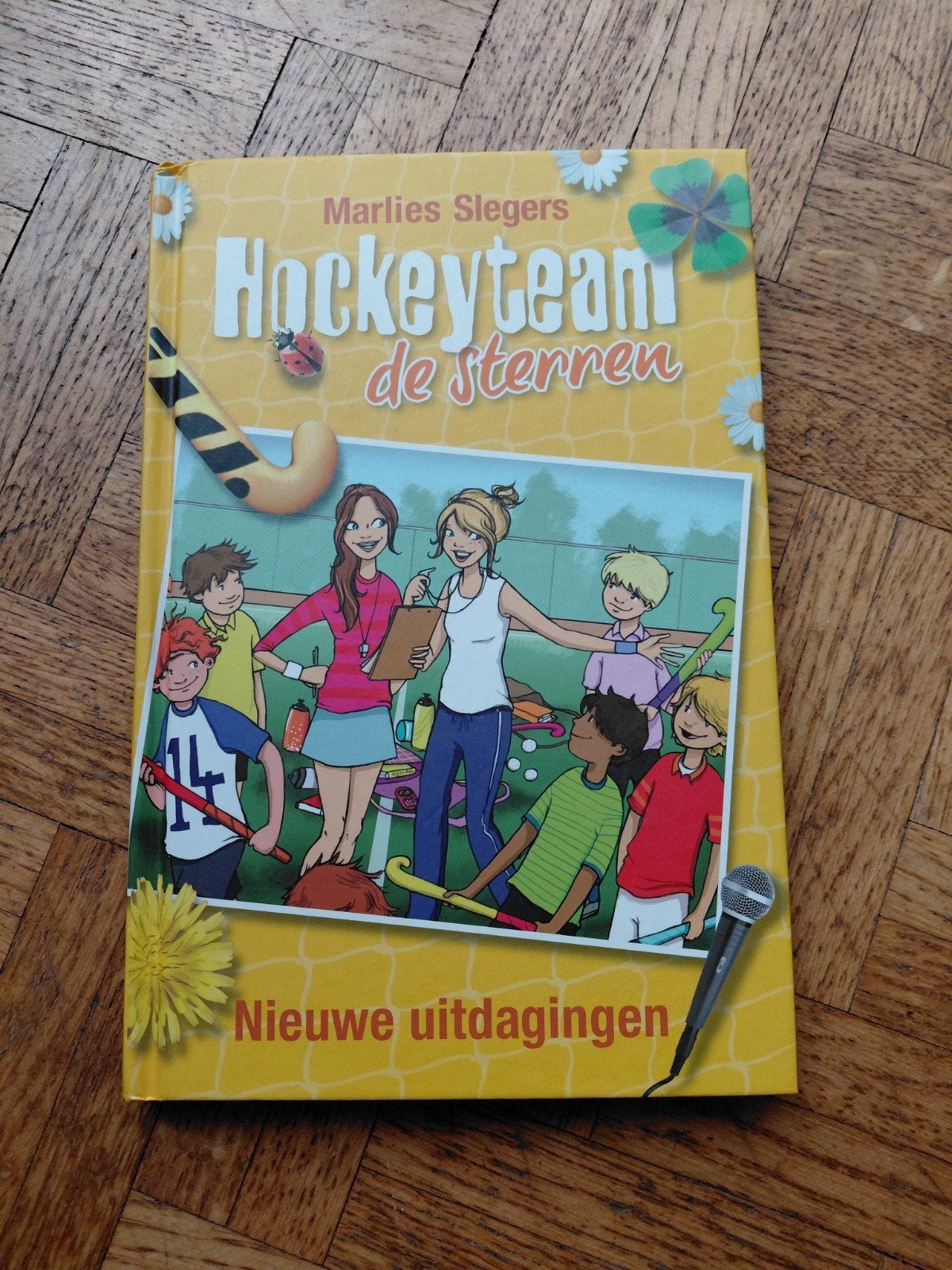 Marlies Slegers: Hockeyteam de sterren: Nieuwe uitdagingen, Ophalen of Verzenden, Gelezen