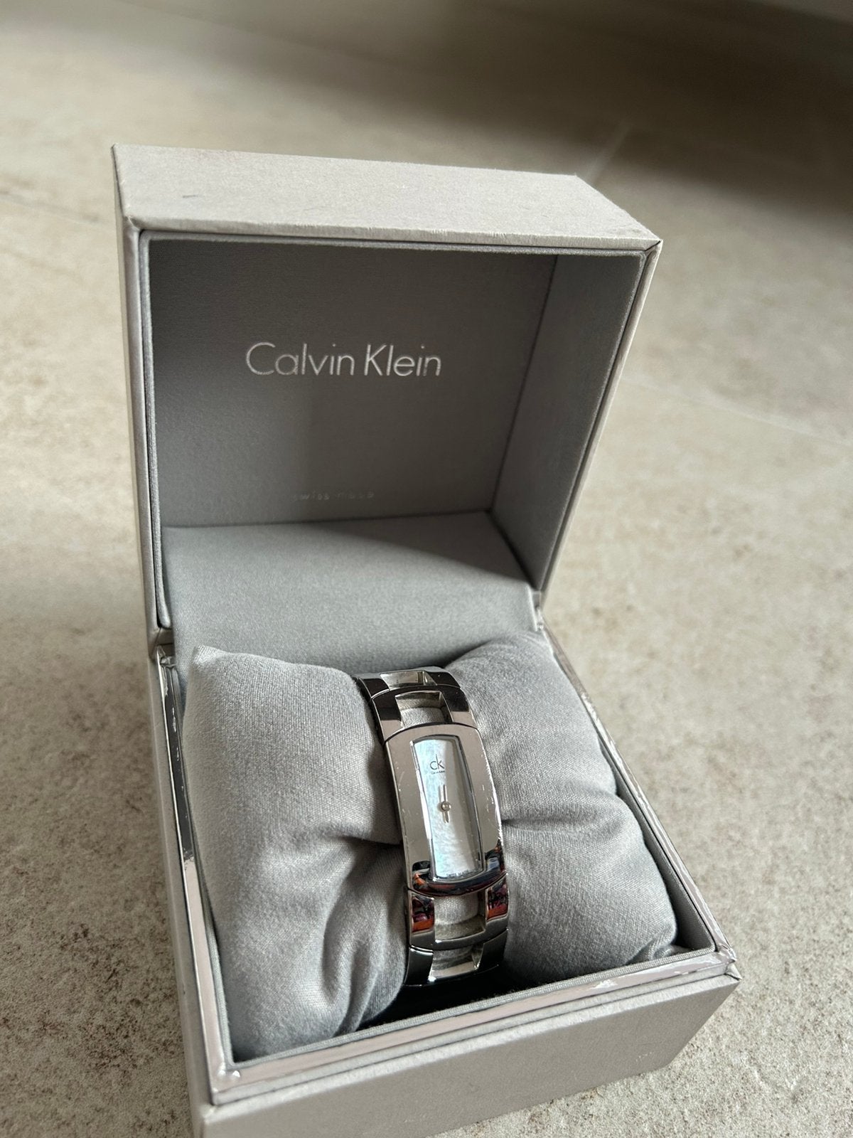 Horloge, Ophalen, Zo goed als nieuw