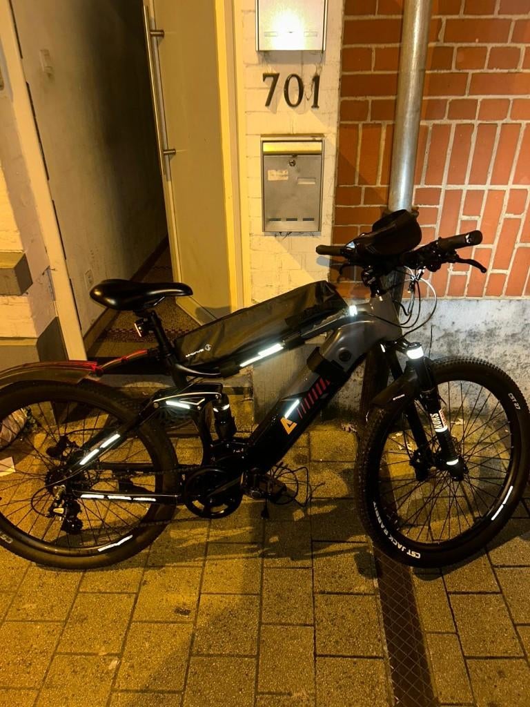 Accolmile cola elektrische fiets, Fietsen en Brommers, Zo goed als nieuw, 59 cm of meer, 50 km per accu of meer, Ophalen
